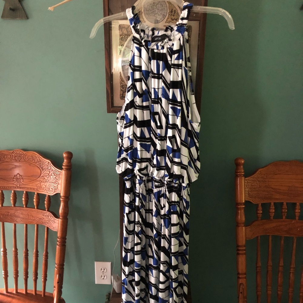 Hi low sleeveless dress